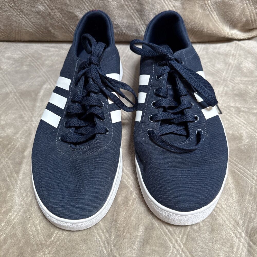 Men’s Adidas Sneakers Easy Vulc 2.0 Navy White Size 10 1/2 Red Stripes Down Back